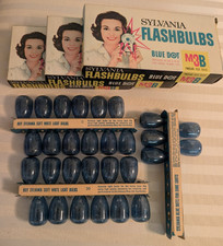 3 Boxes Sylvania Blue Dot Flash Bulbs M3B 12 Blue Untested - 2 full; 1 partial
