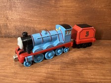 Thomas  Friends 2002 Take N Play Diecast GORDON Engine And JAMES Tender