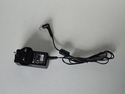 LG Schaltadapter Ladegerät 19V 1,3A ADS-40FSG-19 L Pin Netzstecker