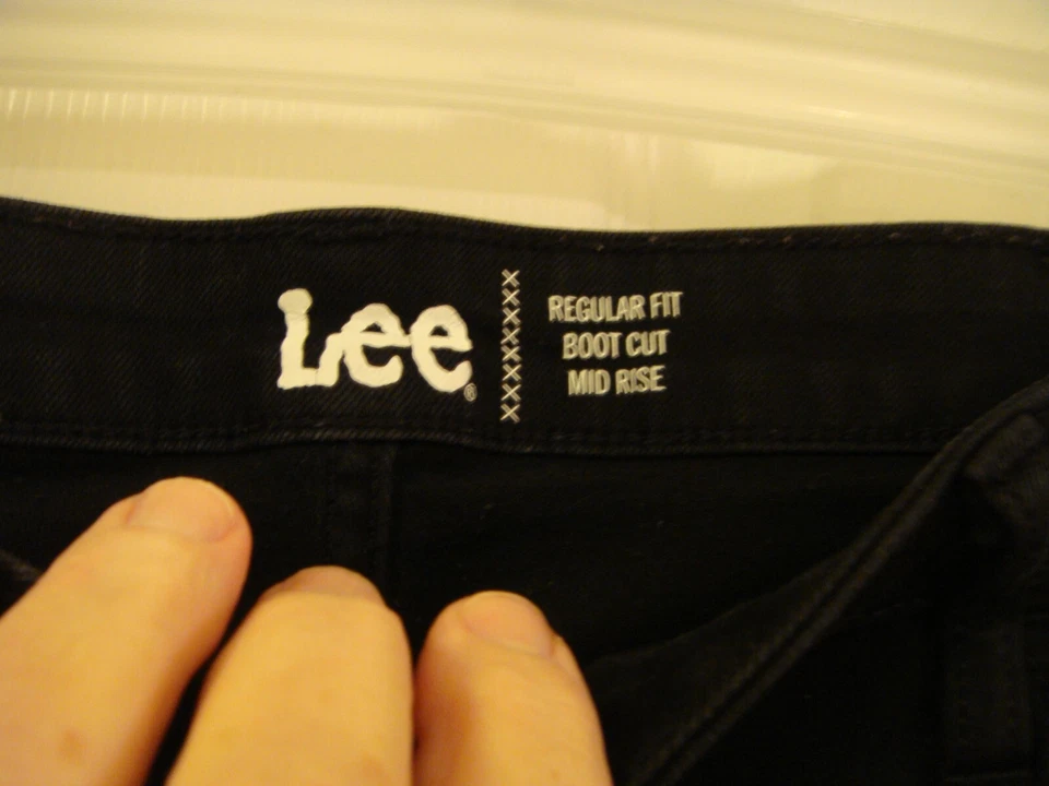 Lee Riders Women's Jeans Black Midrise Boot Cut Regular Fit Stretch Size 22M - Image 3 of 4