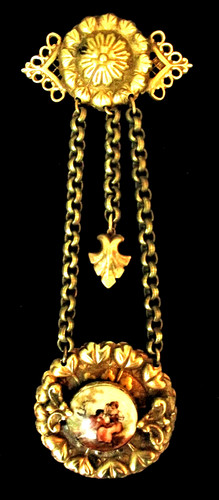ORNATE ANTIQUE ca.1910 GILT BRASS - PORCELAIN BROOCH - FRANCE