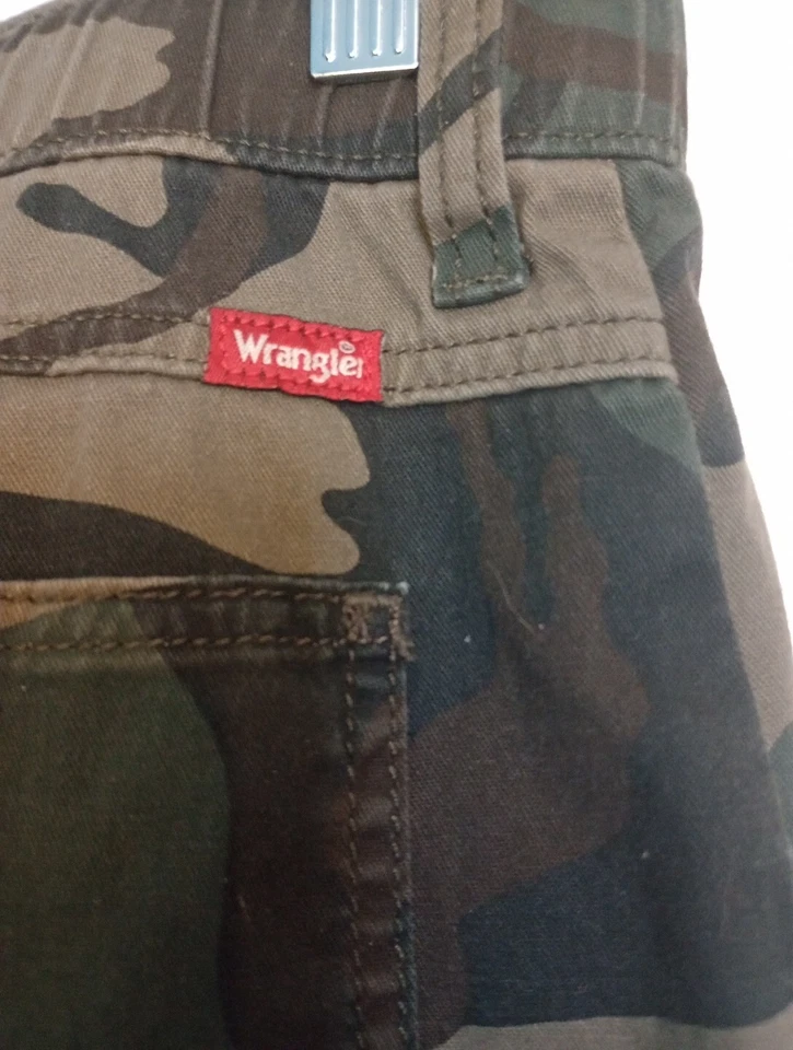 Pantalones cargo Wrangler niños 16 verde husky camuflaje jogger militar ejército informal salón Foto 3 de 4