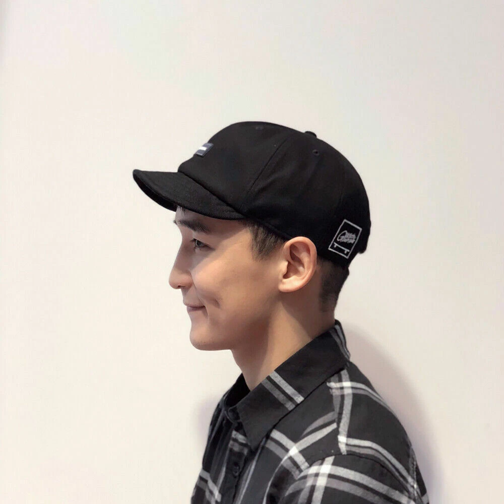 Short brim fitted hat Clearance