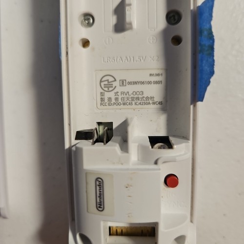 Authentic OEM Nintendo Wii Remote White Controller As Is FOR PARTS RVL-003 - Picture 4 of 4