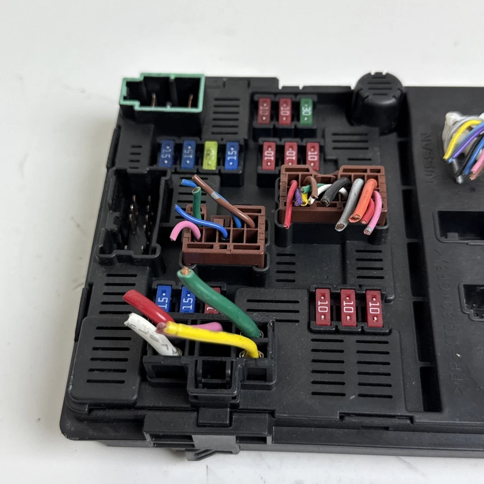 Nissan Micra 2019 IPDM caja de relé de fusibles 284B73aa6A OEM Foto 4 de 4