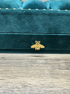 Gucci Vintage Green Velvet Watch Jewelry Store Display Case Bee