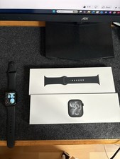 Apple Watch Series 11 42mm GPS, Space Grey - S/M Black Sport Strap