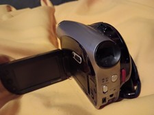 Samsung SC-DX103 Handheld DVD Camcorder 34x Optical Zoom 2.7" LCD