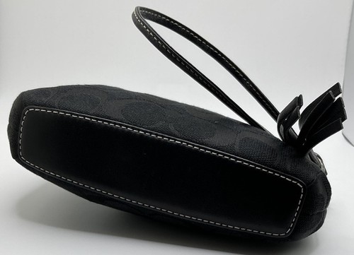 A Rare Vintage Coach C Print Signature Wristlet Zip Pouch - Picture 6 of 8