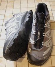 SALOMON  XT-QUEST UNISEX SIZE  9 M MEN 10 WOMEN IN BLACK/SILVER COLOR  491716S