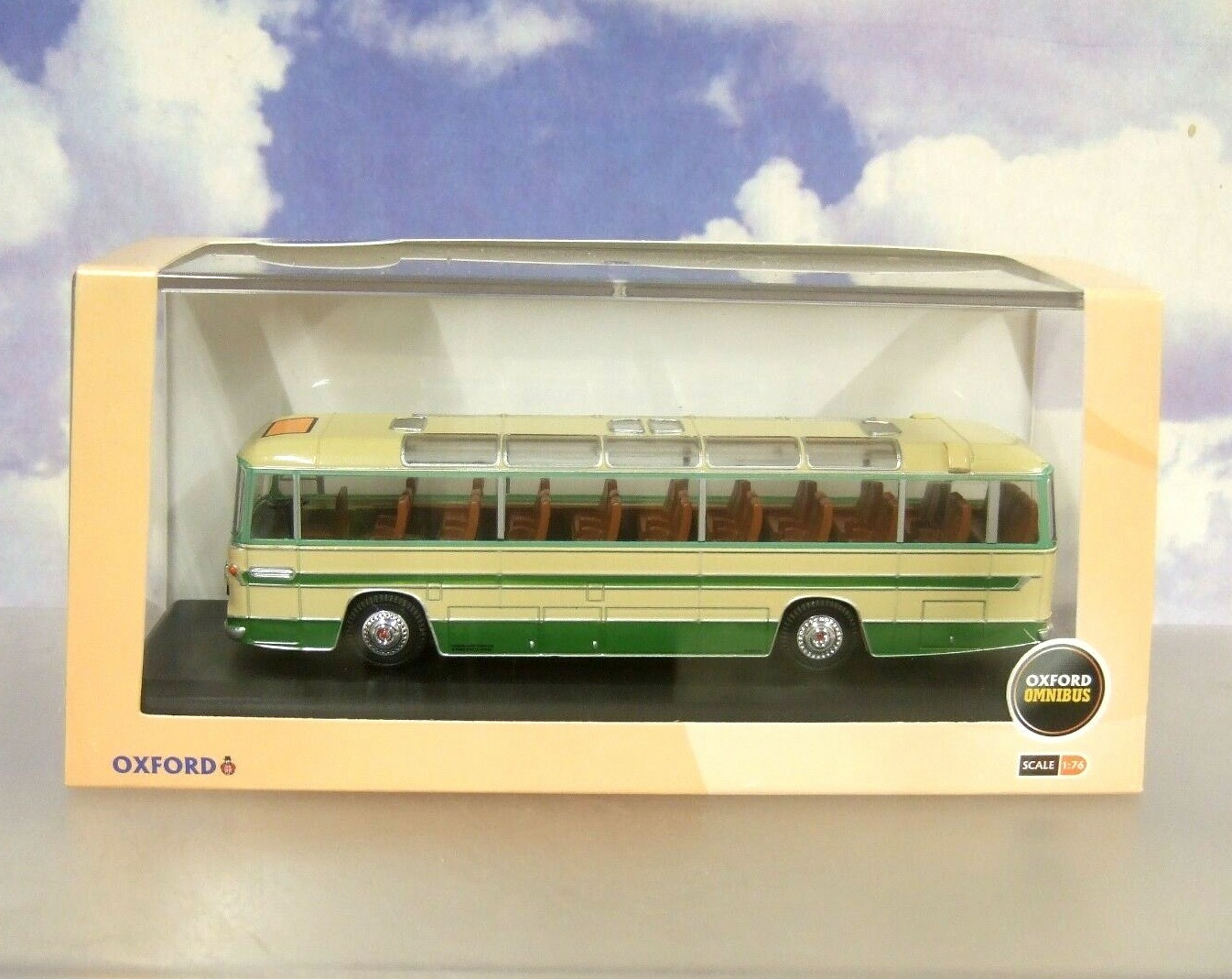 OXFORD DIECAST 1/76 DUPLE COMMANDER MKII MK2 COACH/BUS GREENSLADES ...