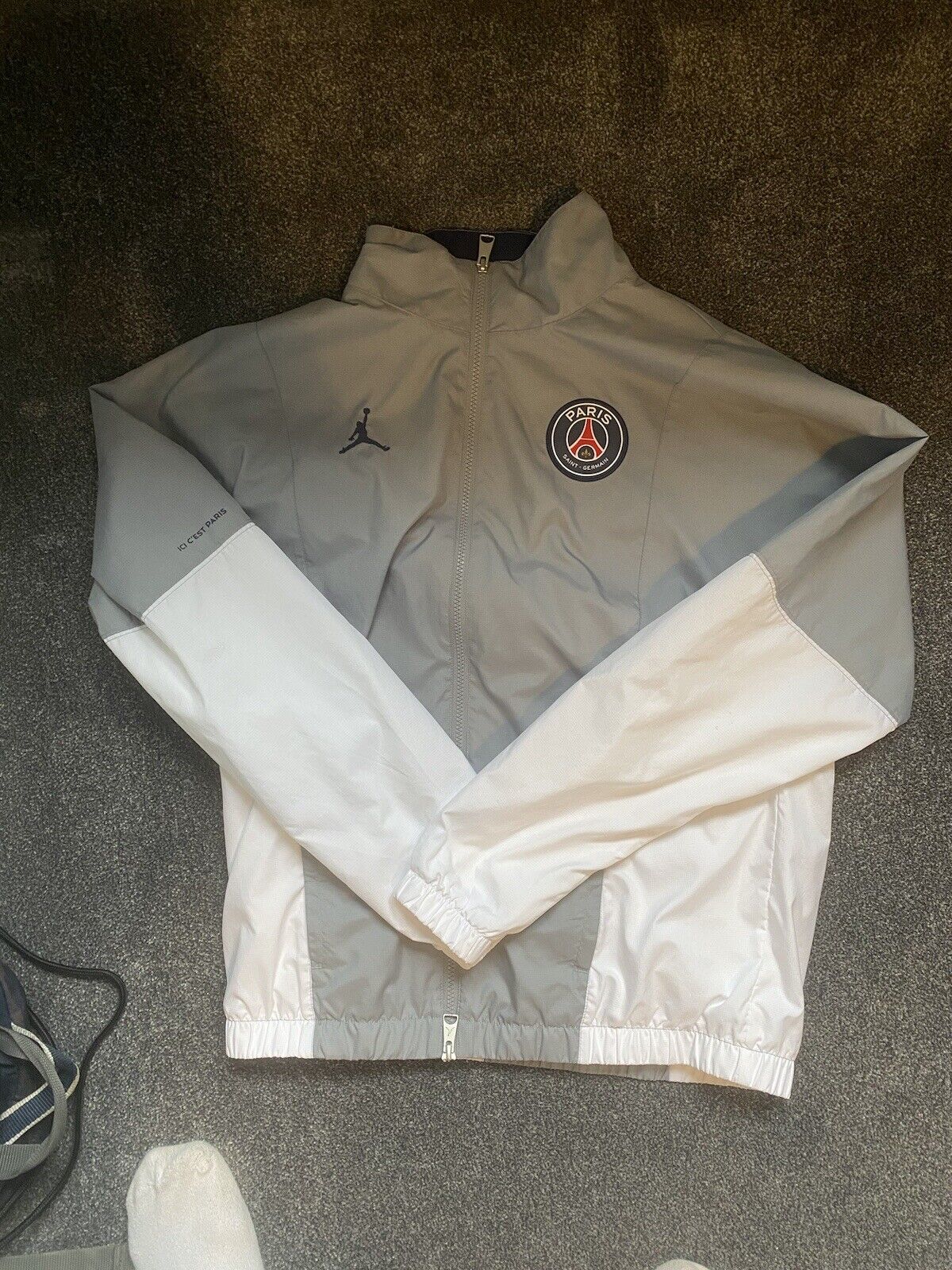 Picture 2 of 4