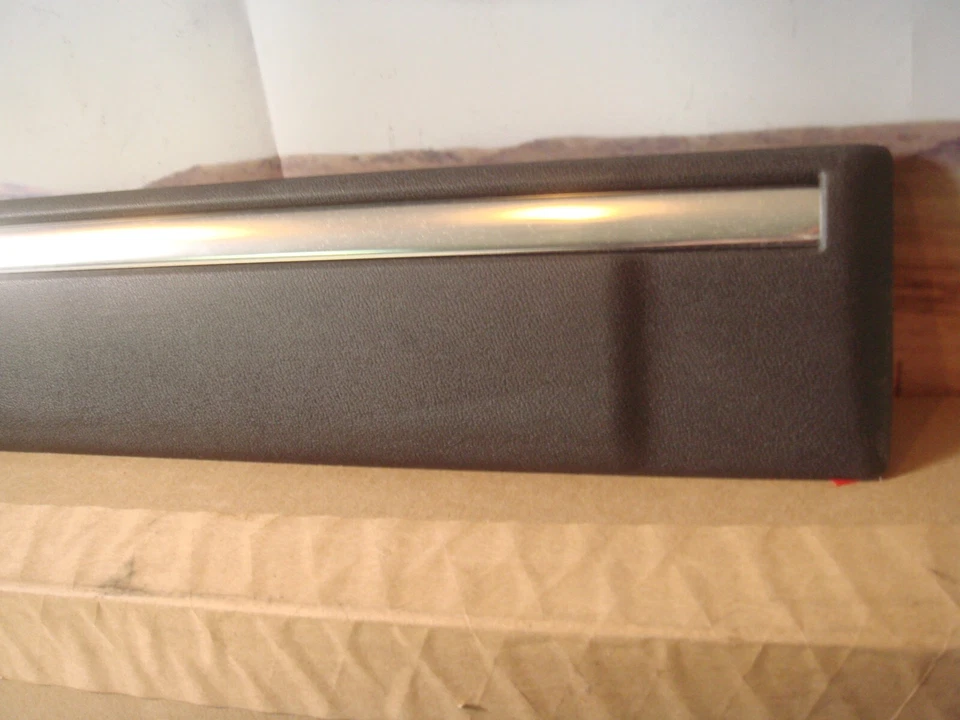 Moldura de puerta trasera izquierda Chevrolet Trailblazer EXT 2002-2006 GMC Envoy 15053096 X6 Foto 3 de 4