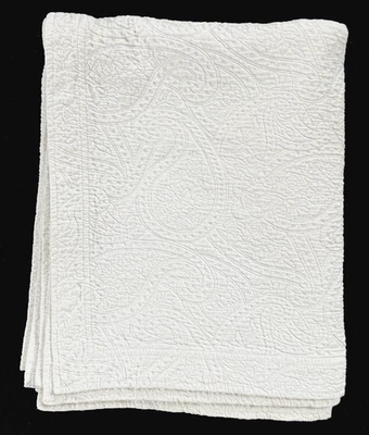 Coming Home Lands End Portugal White Paisley Matelasse Full Coverlet Bedspread - Image 1 of 4