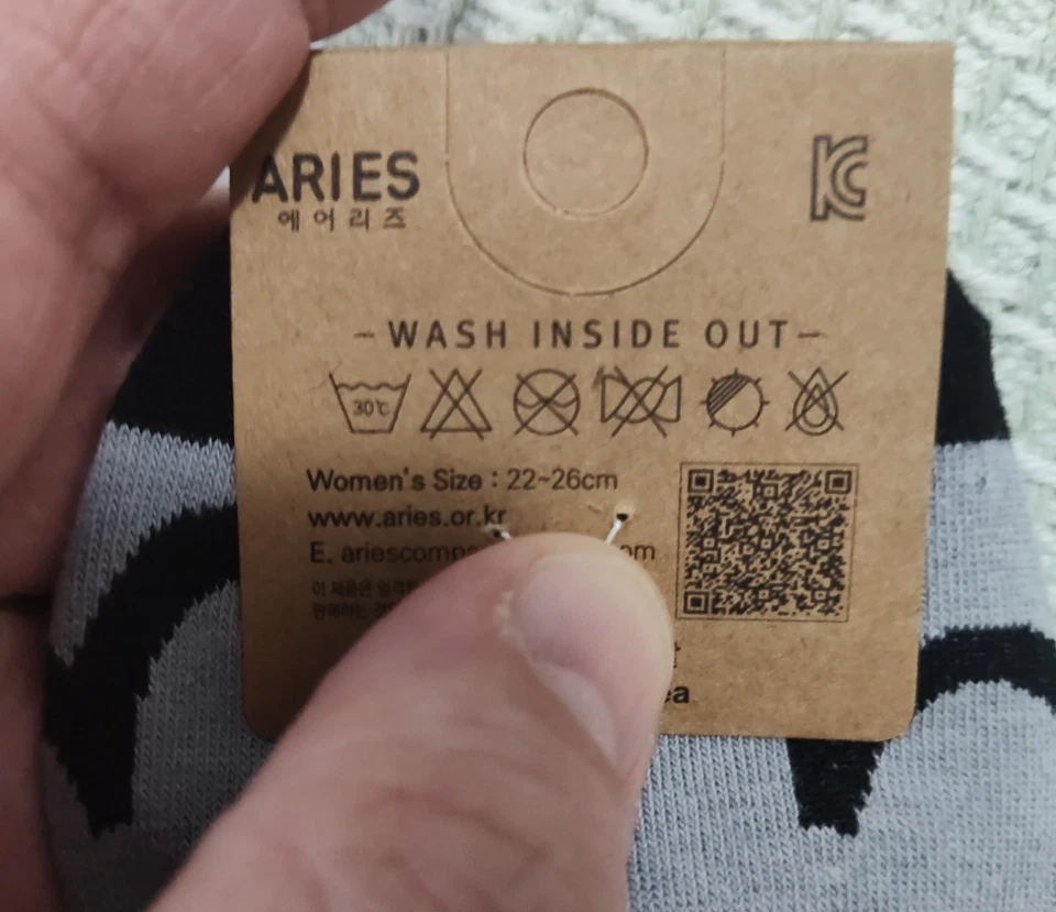 Women's NWT Lot of 4 Aries Progressive Owl Socks - Great Colors Size 7-9 Medium  - Image 4 of 4