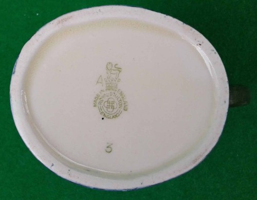 ROYAL DOULTON - SELECTION OF MEDIUM SIZED CHARACTER JUGS. - Picture 182 of 584