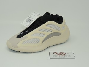 yeezy 700 negras con blanco