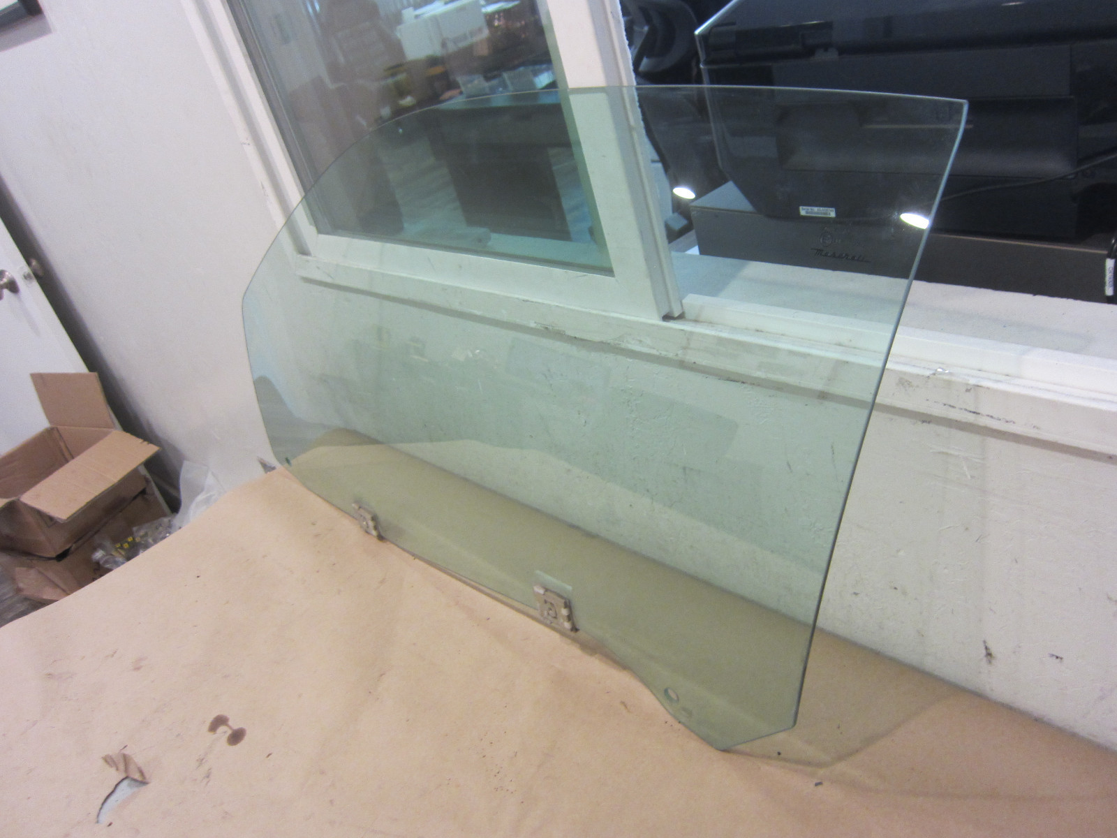 Maserati 3200,4200 - LH Side Door Glass (USED)- P/N 387700305