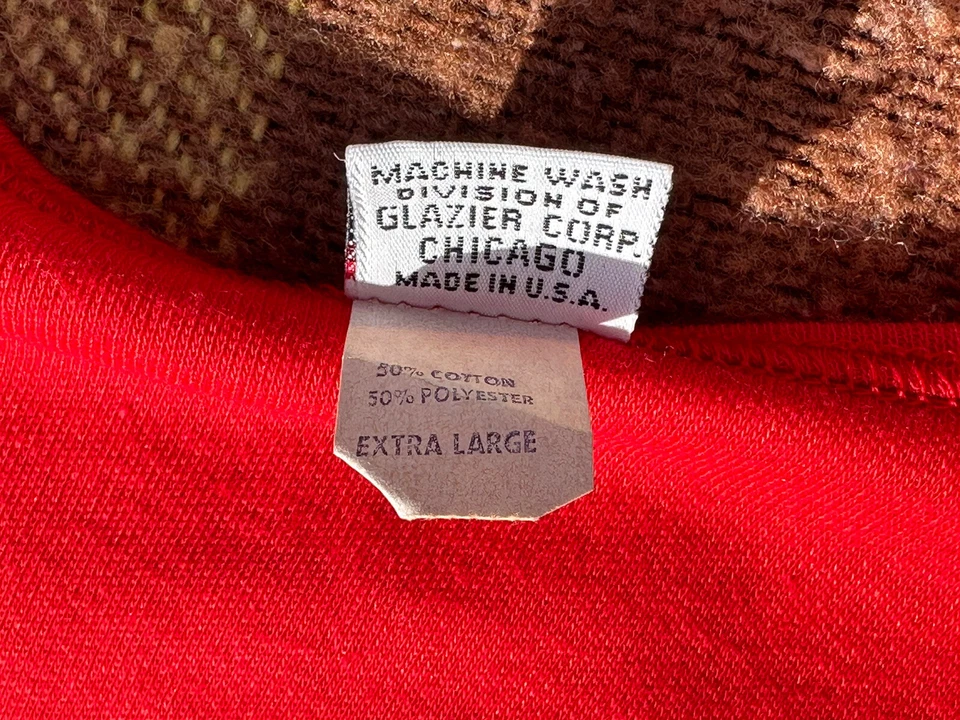 Camiseta De Colección Años 70 Para Mujer Roja Manga Corta Cuello en V XL Nueva Roja Fluer De Lis Suave Foto 4 de 4