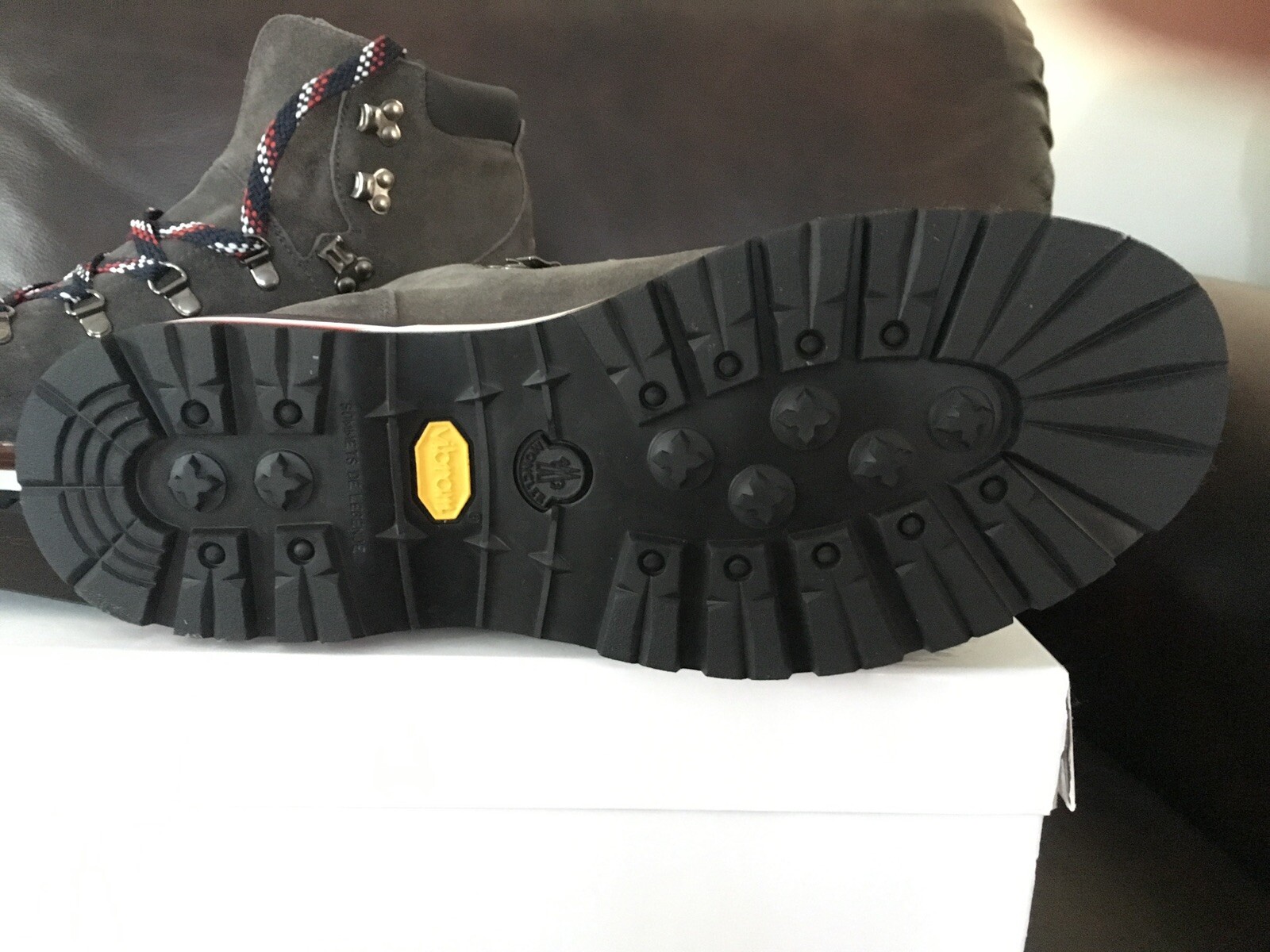 Купить Moncler Peak Scarpa Suede Boots 