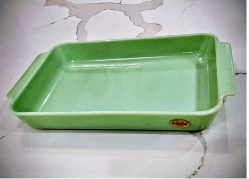 JADEITE FIRE KING 2000 USA BAKING Brownie Dish Pan 3 Qt 9 X 13 w/ Sticker