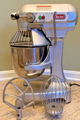 BERKEL  10 QUART COMMERCIAL MIXER PM 10 SAFETY GUARD CAGE SS BOWL WHIP & PADDLE