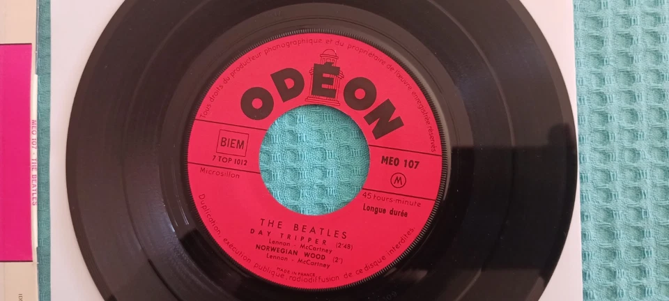 The BEATLES WE CAN WORK IT OUT DAY TRIPPER 45 Tours EP Vinyle MEO 107 ODEON - Photo 4/4