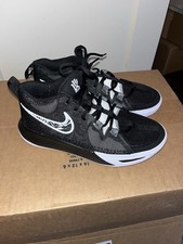 Youth Size 3.5 Brand New Never Worn Kyrie Flytrap Basketball Shoes
