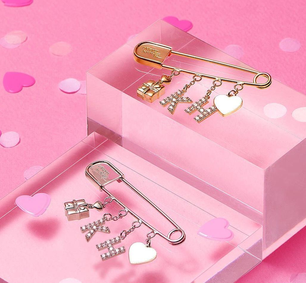 KYUHYUN SUPER JUNIOR SMTOWN OFFICIAL 2023 ARTIST BIRTHDAY BROOCH