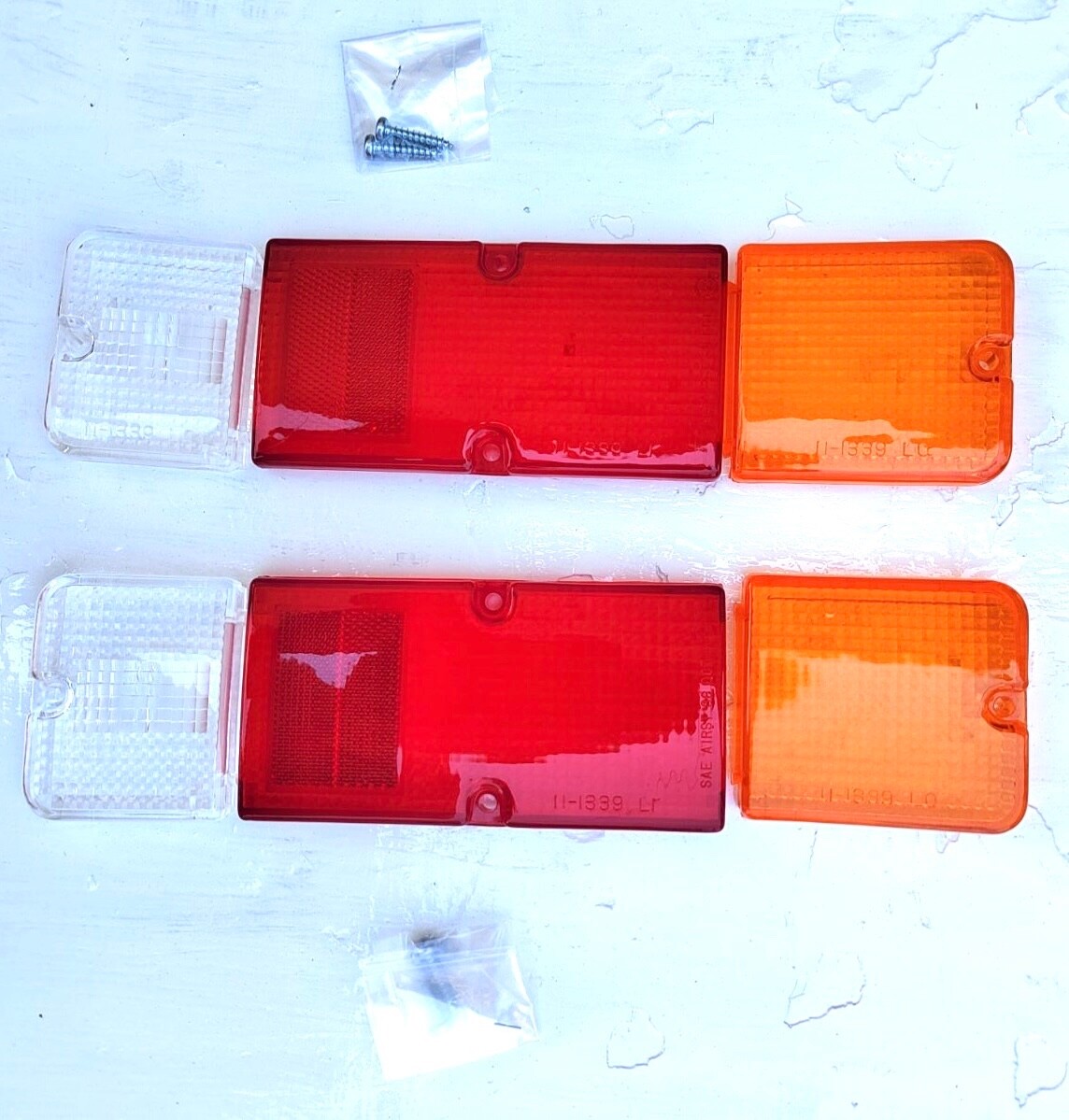 SUZUKI SANTANA SAMURAI SJ410 SJ413 1979 04 REAR LIGHT TAIL LAMP