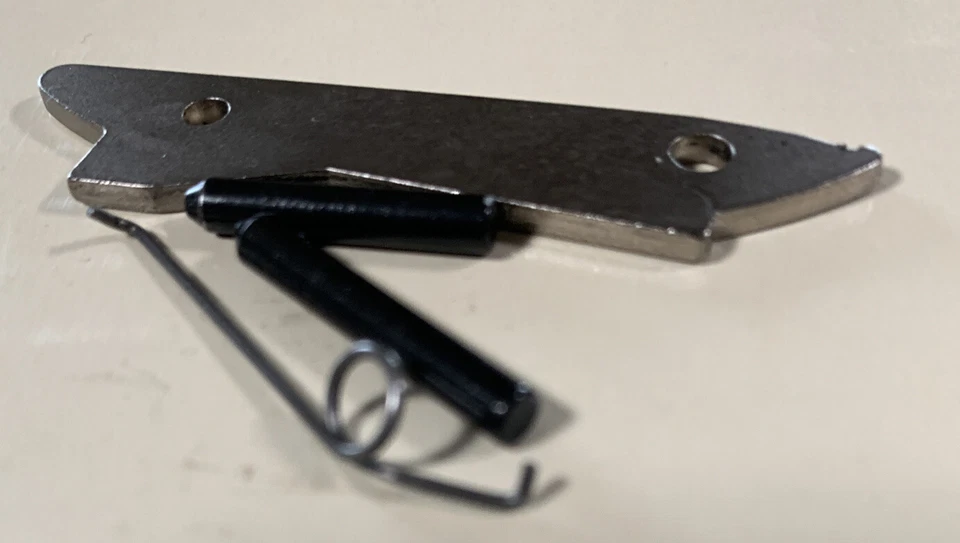 Pasadores de gatillo de resorte de parada de perno Remington 700. Foto 2 de 2