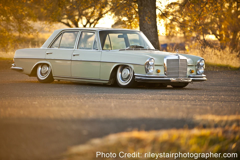 Mercedes W108 1965-1972 Muelle neumático delantero (bolsa) Juego de soportes de montaje Kit de airbag Foto 3 de 4