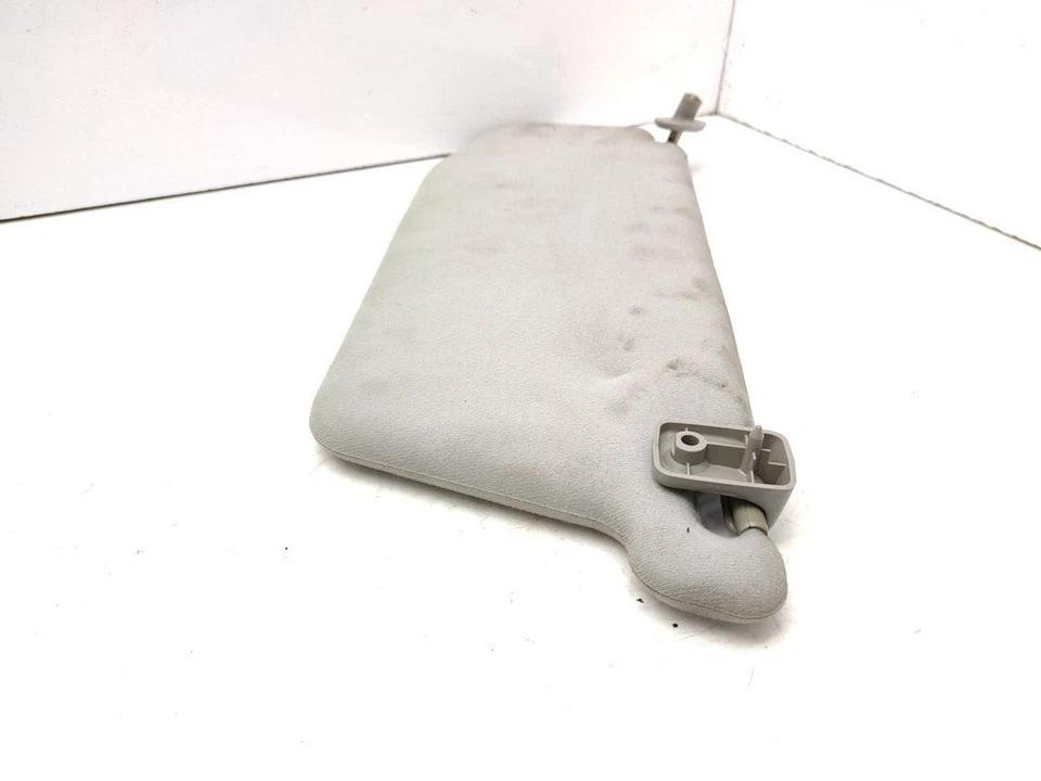 Mazda 929 HC 3.0 V6 118kW Benzin 1989 LHD Vorne Rechts Sonnenblende Abdeckung - Изображение 4 из 4