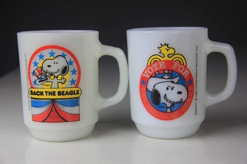 Lot of 2 Snoopy Presidential Fire King Mugs 1980 - Read!