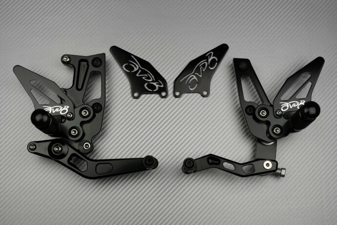 Commandes reculées réglables pour Triumph Speed Triple 1050 S 2016-2020 noires