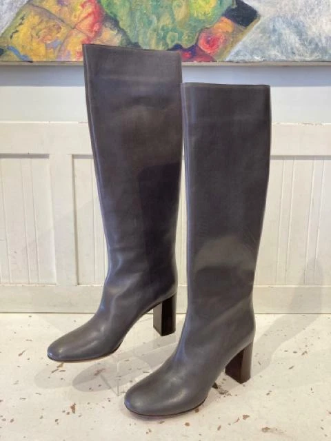 Tall grey boots with heel clearance