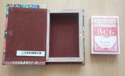 * NEU & OVP / Poker-Spielkarten-Etui / Design in Buchform / inkl. Pokerkarten * - Bild 1 von 4