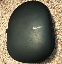 Bose Hard Shell Zipper Headphone Carrying Case w/ Built-In Charging Cable Black