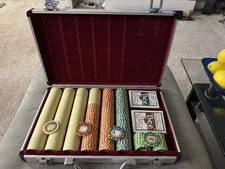 Poker Chip Set w/ Aluminum Case