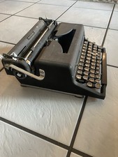Royal Vintage Typewriter thumbnail