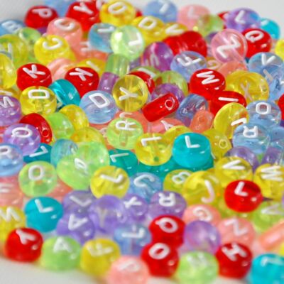 100 x gemischter Buchstabe Alphabet Lose Perle Flach Rund Rosa Silber Weiß Transparent