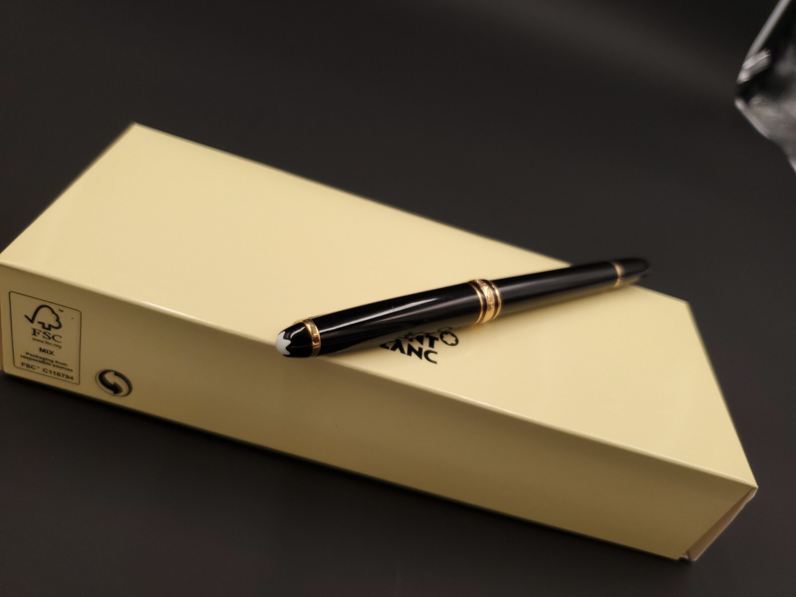 Montblanc Meisterstuck Black GoldCoated Classique M163 Rollerball Pen