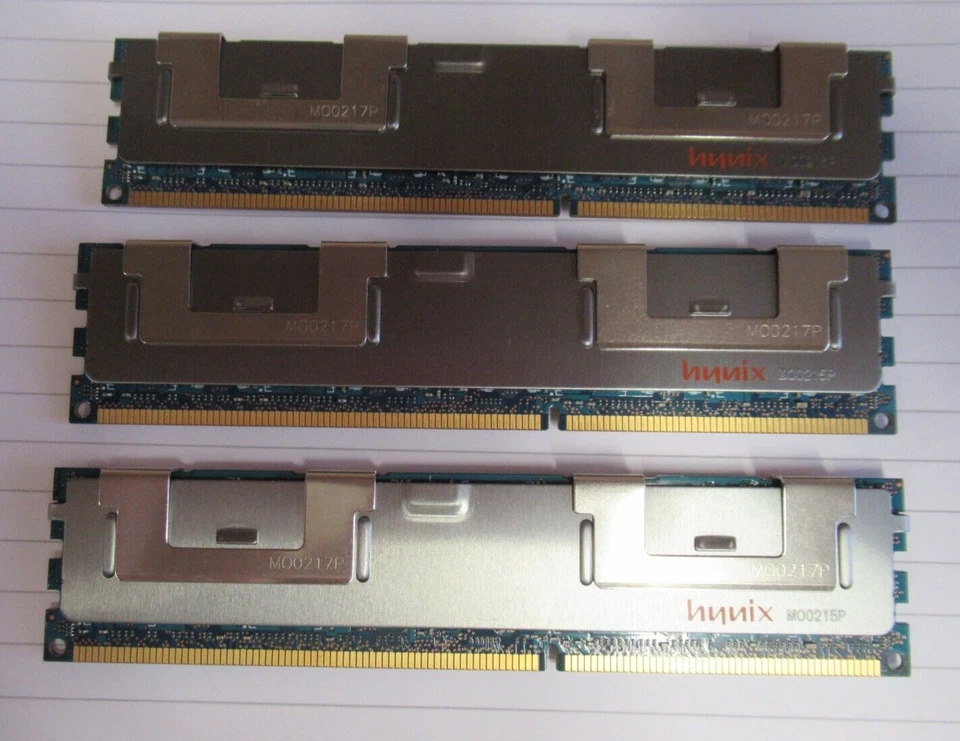 Hynix HMT151R7BFR8C-G7 12GB (3x4GB) PC3-8500 DDR3-1066MHz ECC CL7 240P Memory - Image 2 of 4