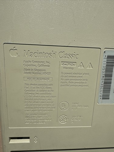 Vintage 1991 Apple Computer M0420 Macintosh Classic No Power Cord,Untested Parts - Picture 5 of 10