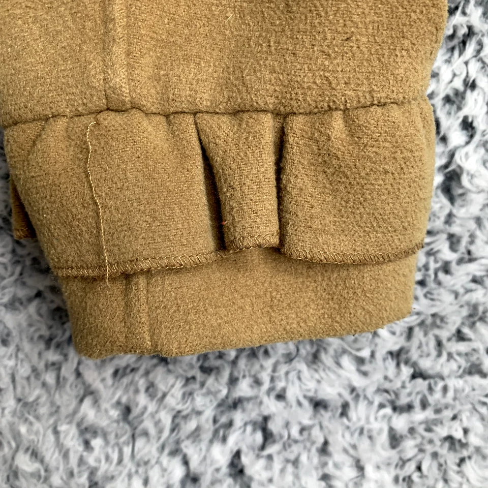 Casaco longo feminino Rue 21 bronzeado médio cruzado com botão babado forrado com cinto - Imagem 4 de 4