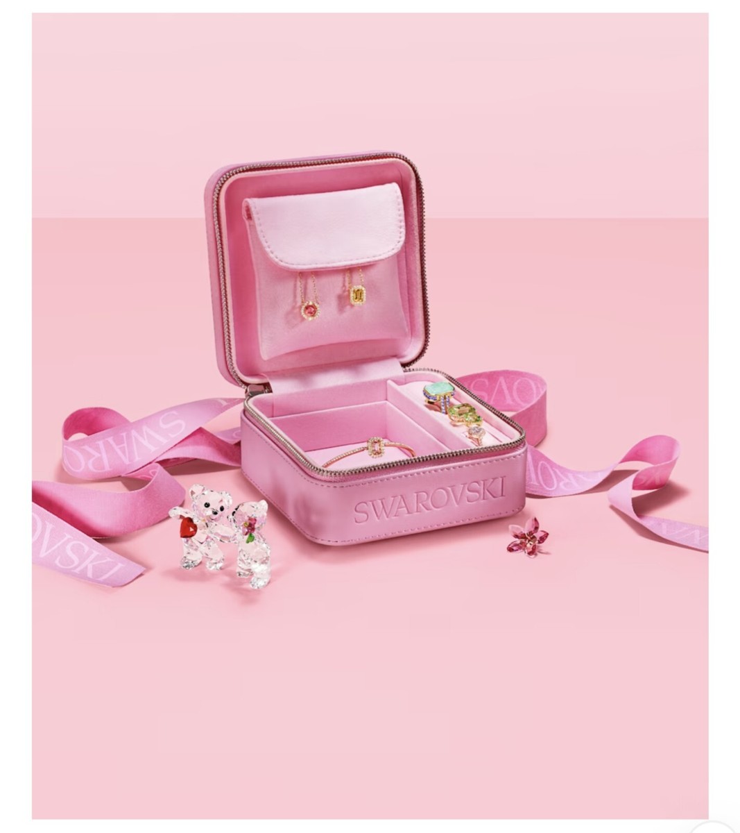 Swarovski クリスタルピアス 専用ボックス付き Swarovski クリスタルピアス 専用ボックス付き