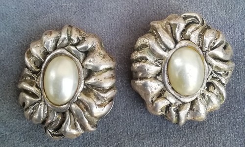 Boucles D'oreilles Vintage Les Rarissimes - Résine Argentée Avec Perles - Style Années 90 - Fermoir Clips - Occasion