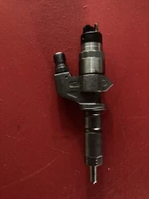 2001-2004 Duramax LB7 6.6 Injector 97729095 DIAMOND ADVANTAGE  DA2251040 REMAN