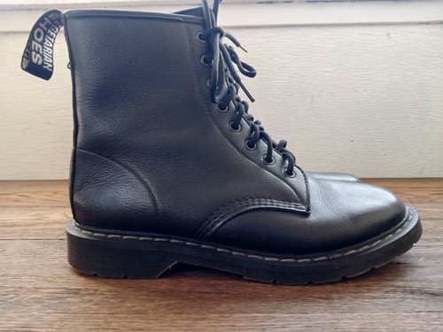 Solovair (Dr Martens) x Vegeterian 