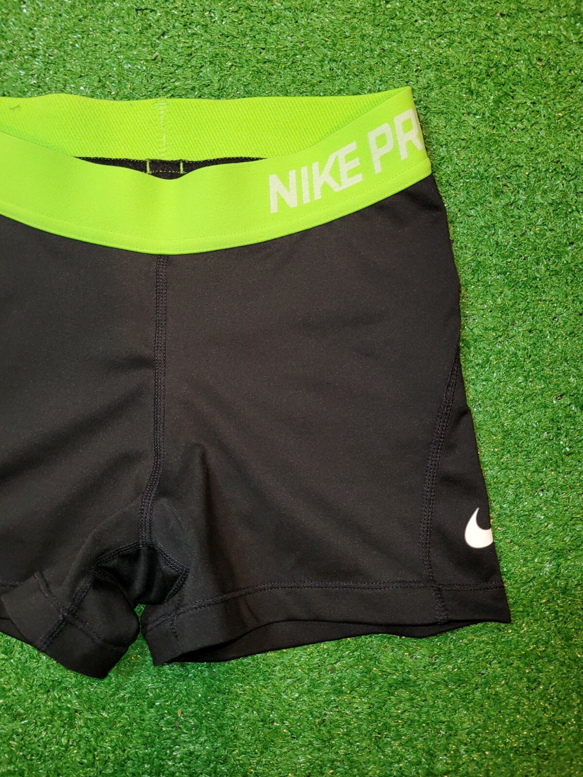 nike pro shorts size s
